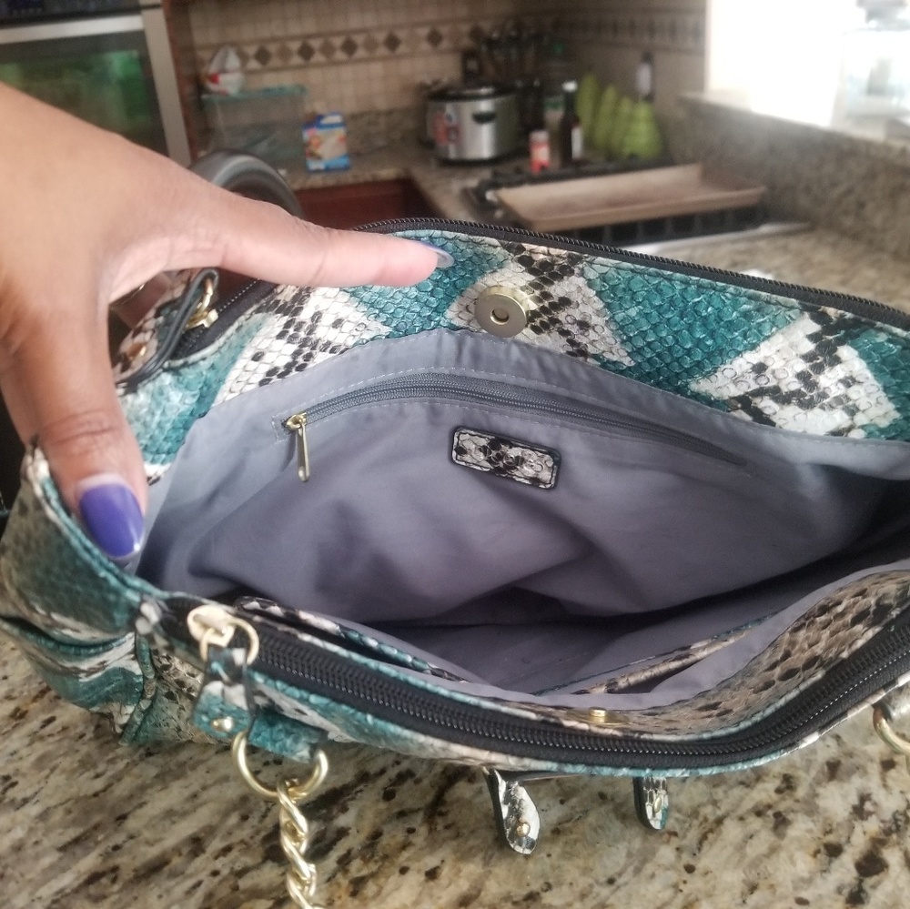 Purse - Picture 3 of 5